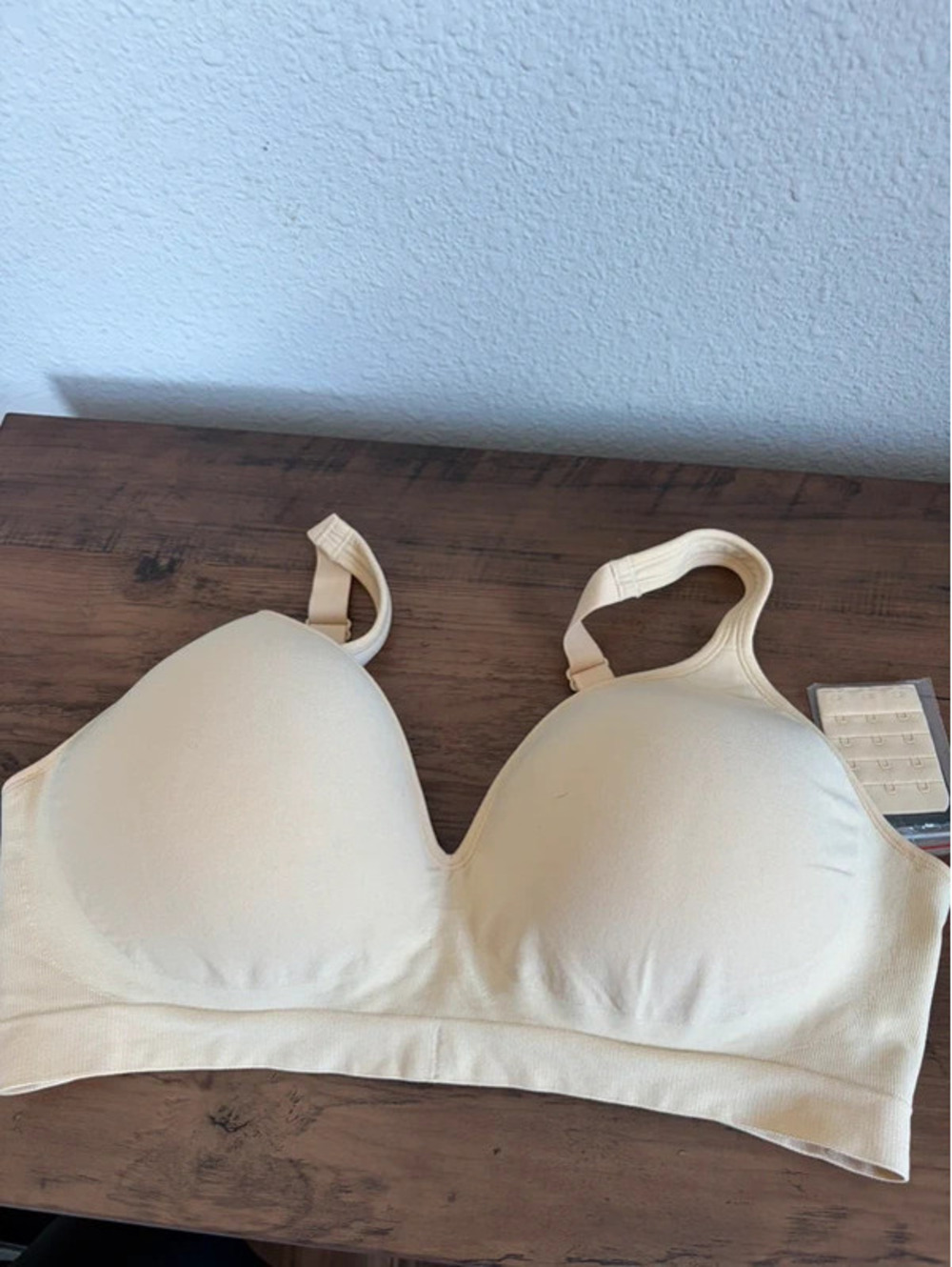 NWT UnderOutfit Beige Bra style 460 size 2XL with bra extender